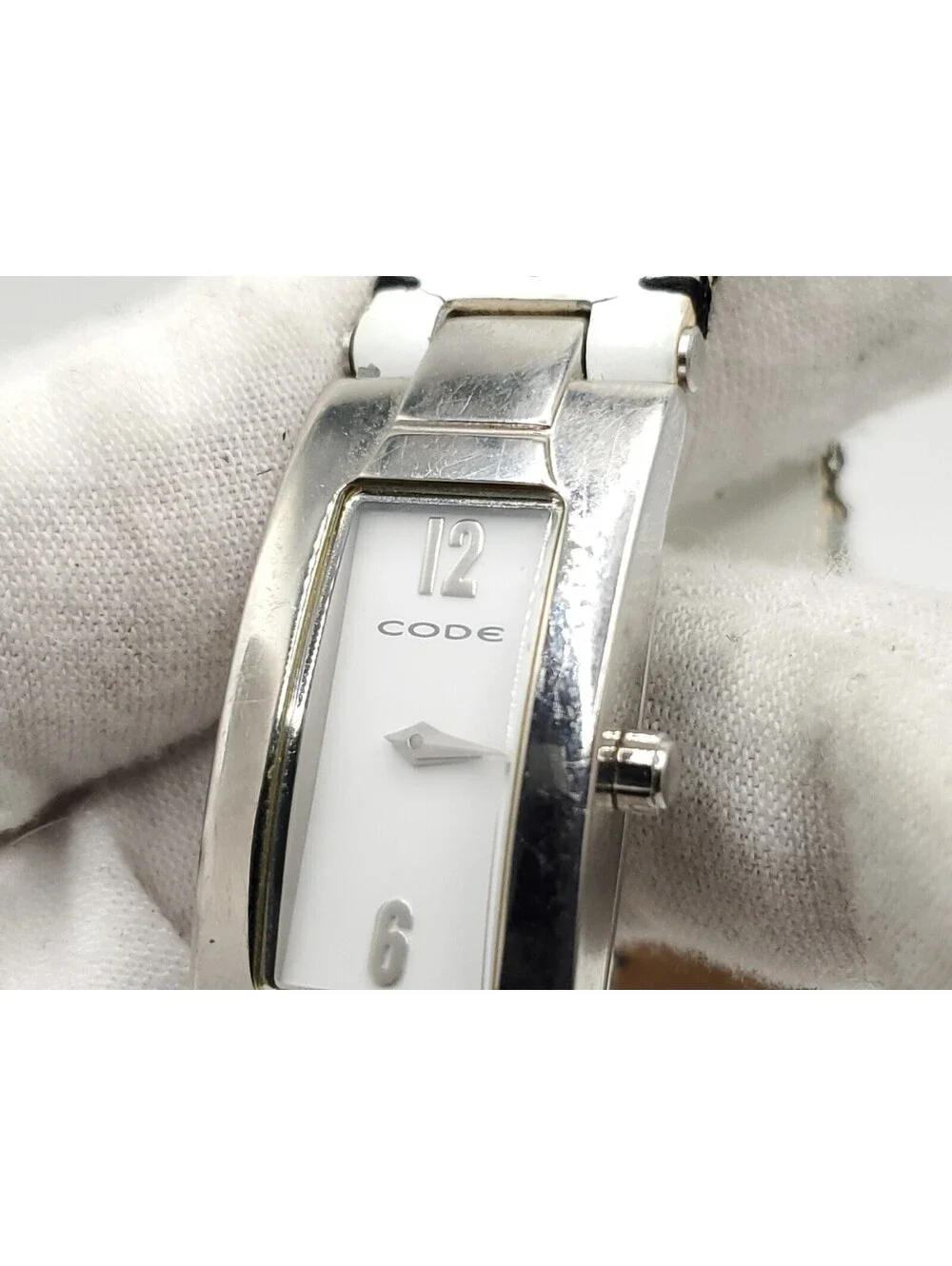 Code Quartz Womens Watch New Battery Siver Tone White Dial Rectangle 17mm
